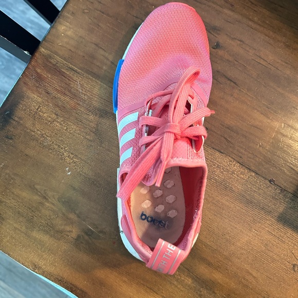 Adidas nmd. Amazing condition. Hardly worn. Priced to sell! - Picture 3 of 3